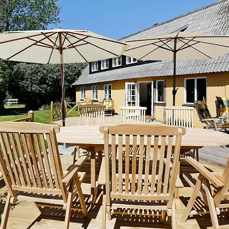 Five-bedroom Holiday In 2 *
